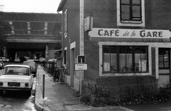 Caf de La Gare et Pont de La Noisette